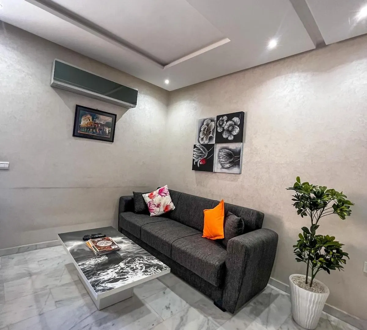 Apartment With Pool In Gueliz Hadika Al Koubra Marrakesh